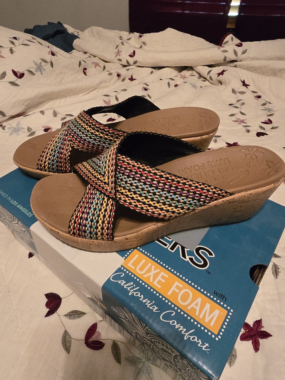 Skechers Cali NWT Wide Fit Multicolor Woven Cork-Look Wedge Sandals